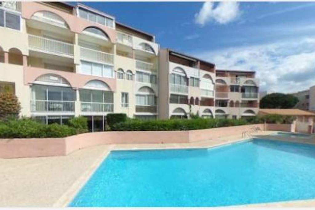 Amouvera C14, T2 Vue Mer, Piscine, Clim, Parking آجد المظهر الخارجي الصورة