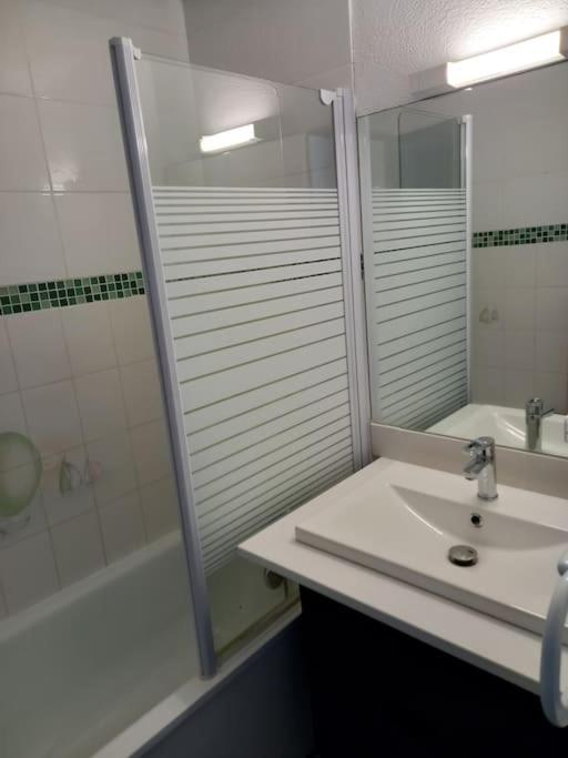 Amouvera C14, T2 Vue Mer, Piscine, Clim, Parking آجد المظهر الخارجي الصورة